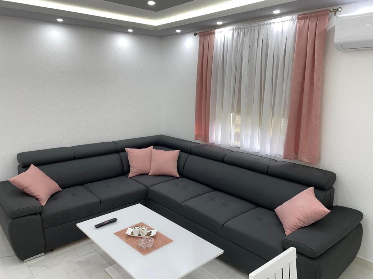 Apartman Jovana Bileca Bagian luar foto