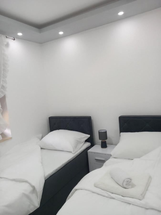 Apartman Jovana Bileca Bagian luar foto